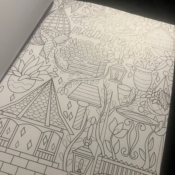 Soothing Color Floral Collection Coloring book. New - Picture 4 of 6